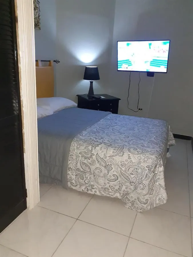 Jobs Inn Jamaica Montego Bay 0*,  Jamaica
